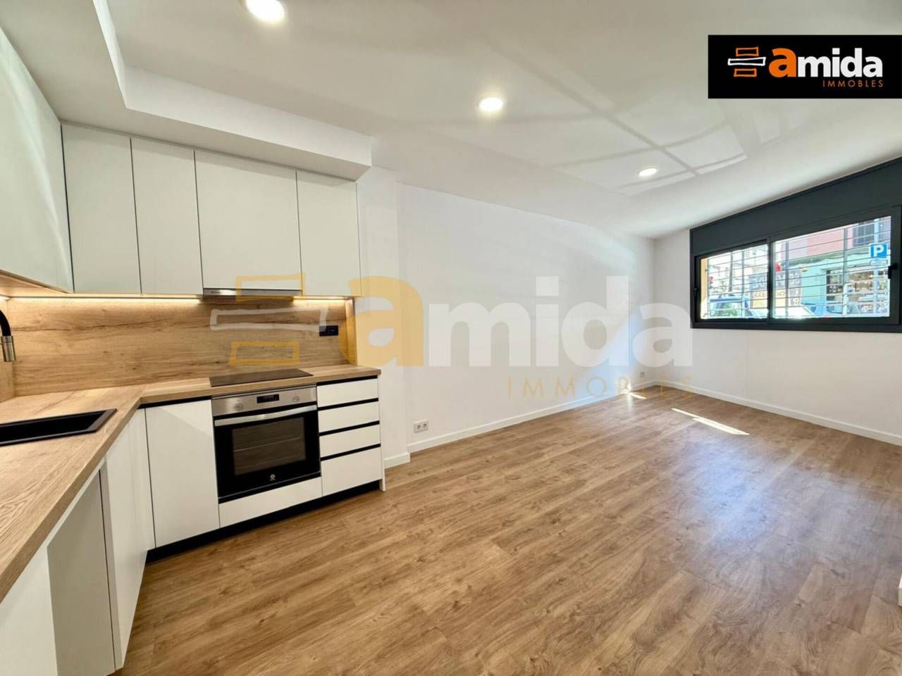 Exterior view of Flat for sale in Castellar del Vallès  with Air Conditioner, Heating and Parquet flooring