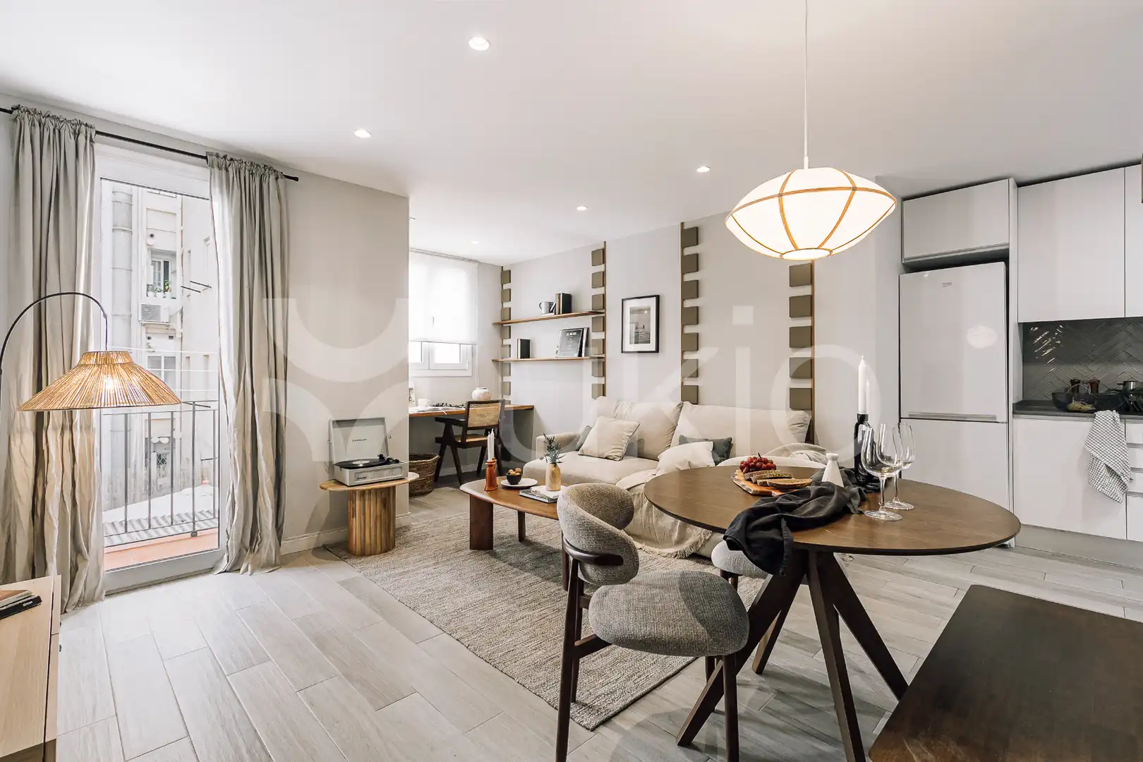 Sala de estar de Apartamento de alquiler en Barcelona con Aire acondicionado, Calefacción y Amueblado