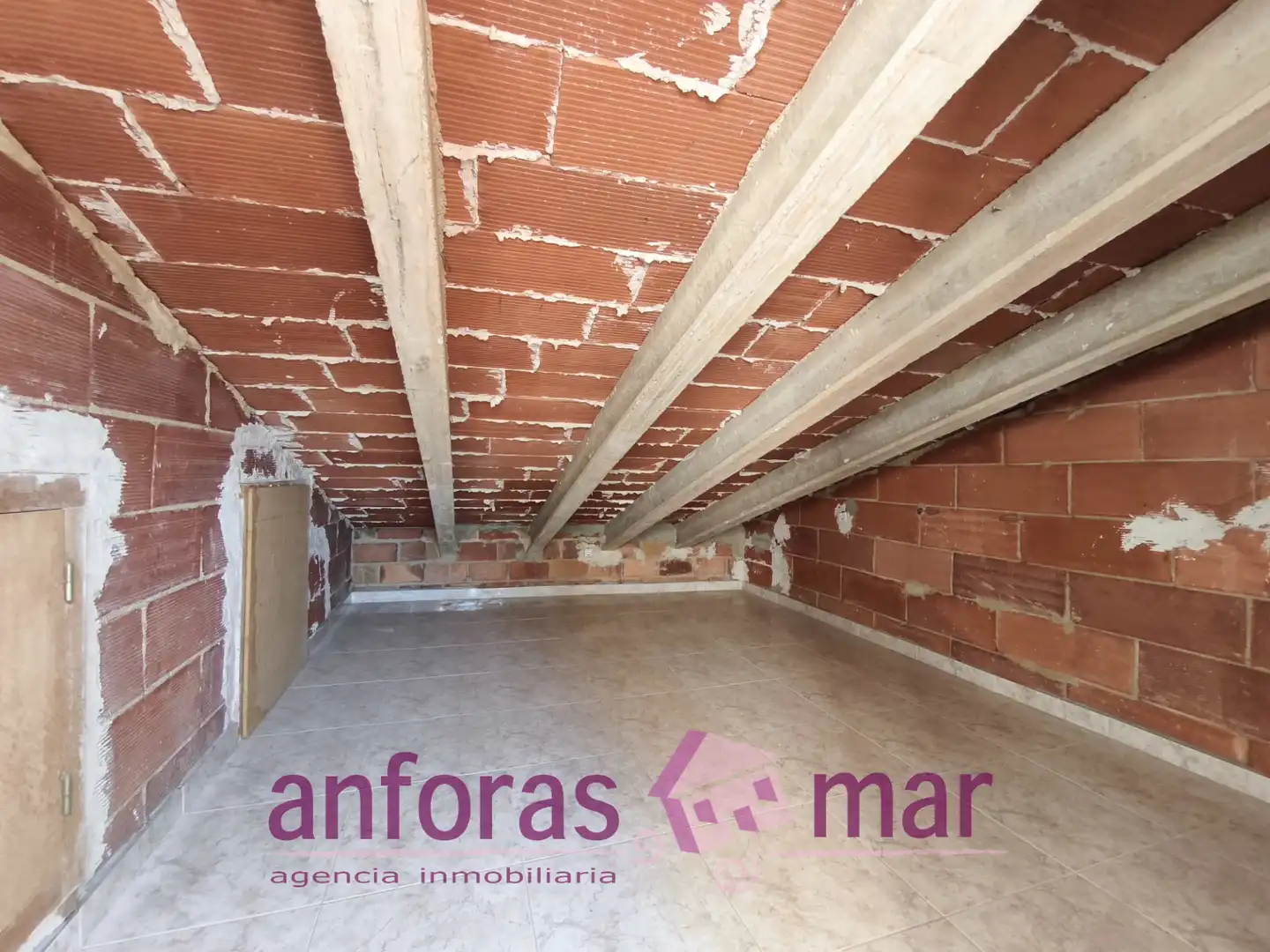 Piso en venta en Torredembarra con Calefacción, Terraza y Amueblado