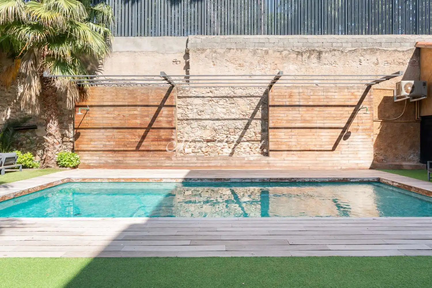 Swimming pool of Flat for rent in Barcelona  with Air Conditioner, Heating and Swimming Pool