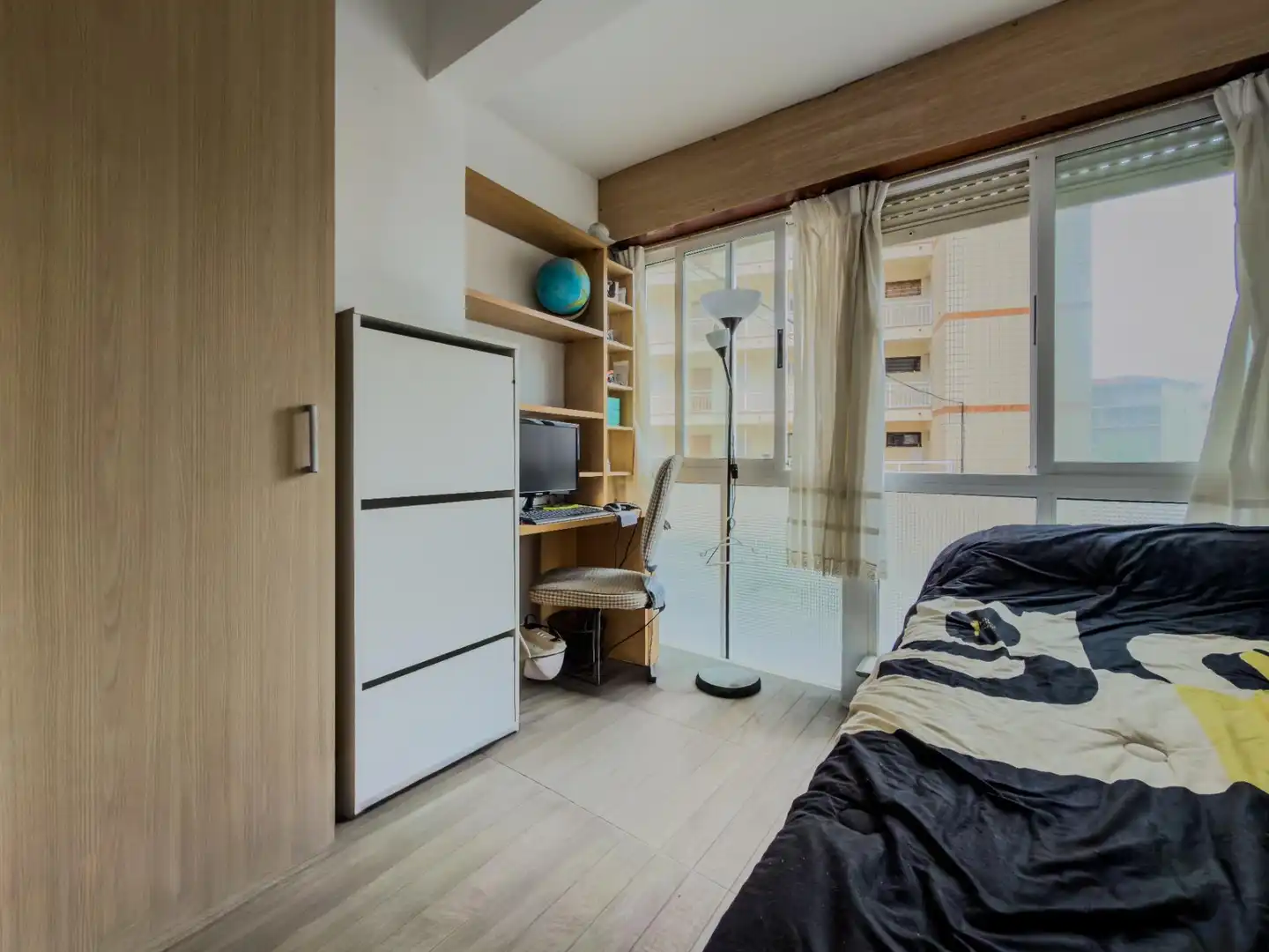Bedroom of Apartments for sale in Laredo