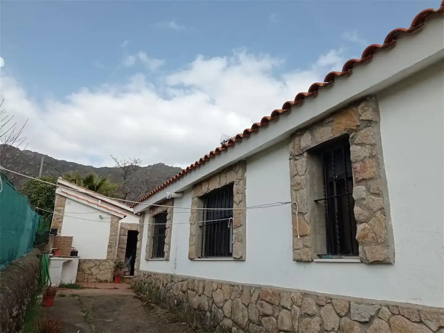 Vista exterior de Casa o chalet en venta en Cilleros con Jardín privado, Trastero y Piscina