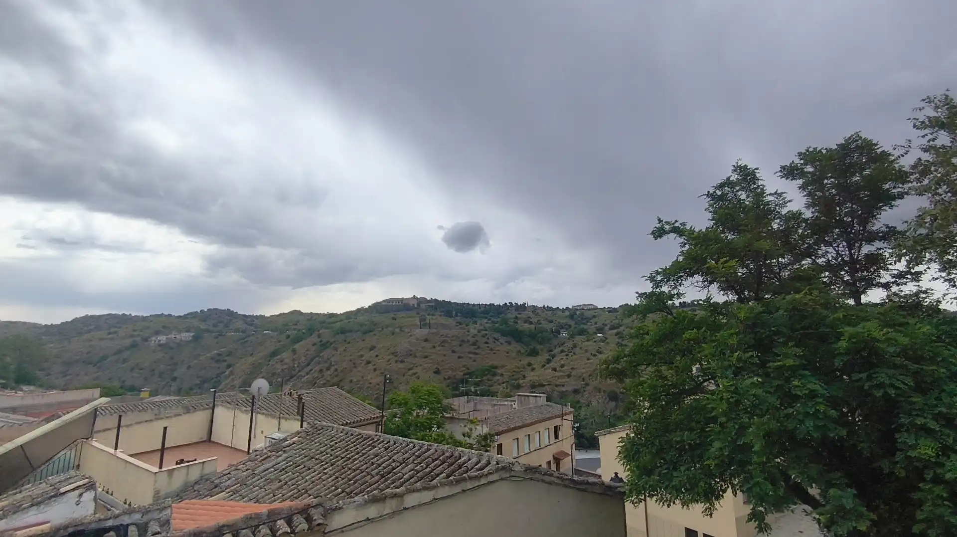 Vista exterior de Edificio en venta en Toledo