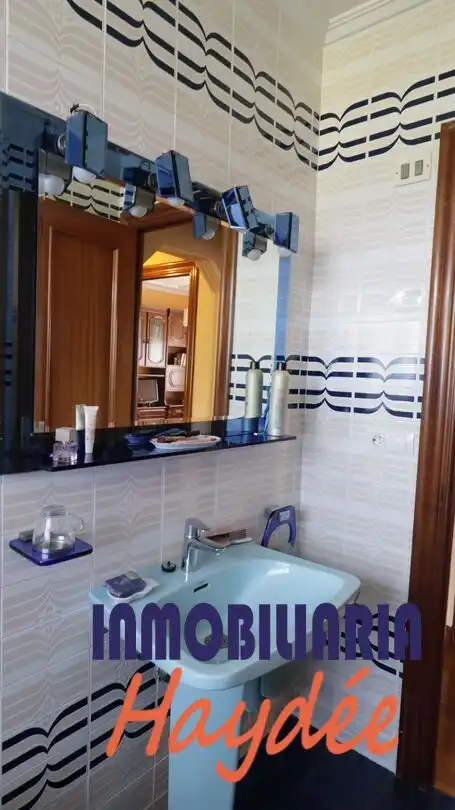 Badezimmer von Wohnung zum Verkauf in Leioa mit Heizung, Terrasse und Balkon