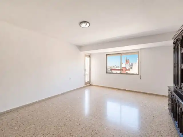 Exterior view of Flat for sale in Burjassot  with Private garden and Balcony