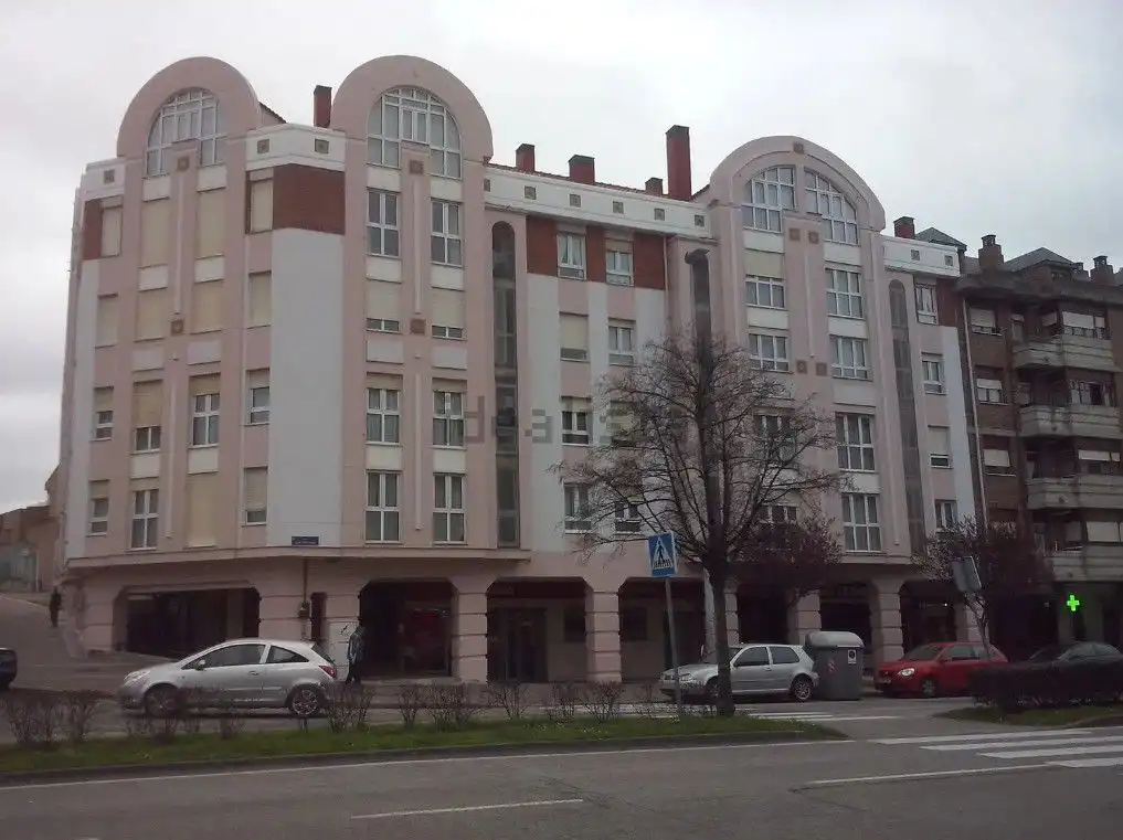 Vista exterior de Pis en venda en Santander amb Calefacció, Parquet i Traster
