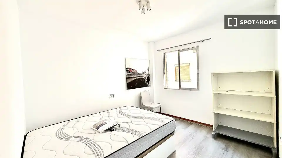 Habitación de Piso para compartir en  Palma de Mallorca con Aire acondicionado, Calefacción y Amueblado
