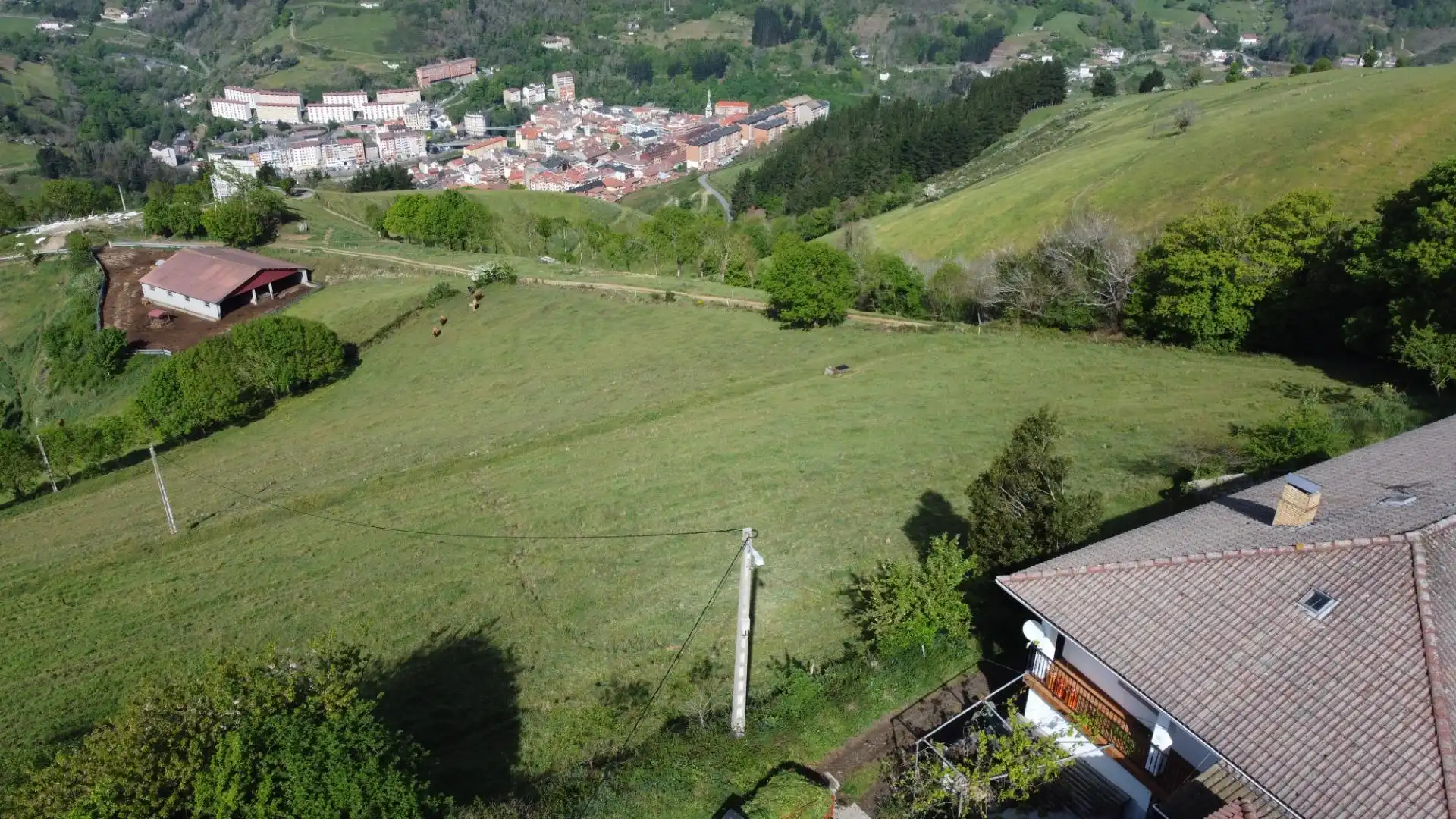 Casa o xalet en venda en Cangas del Narcea amb Calefacció, Terrassa i Moblat