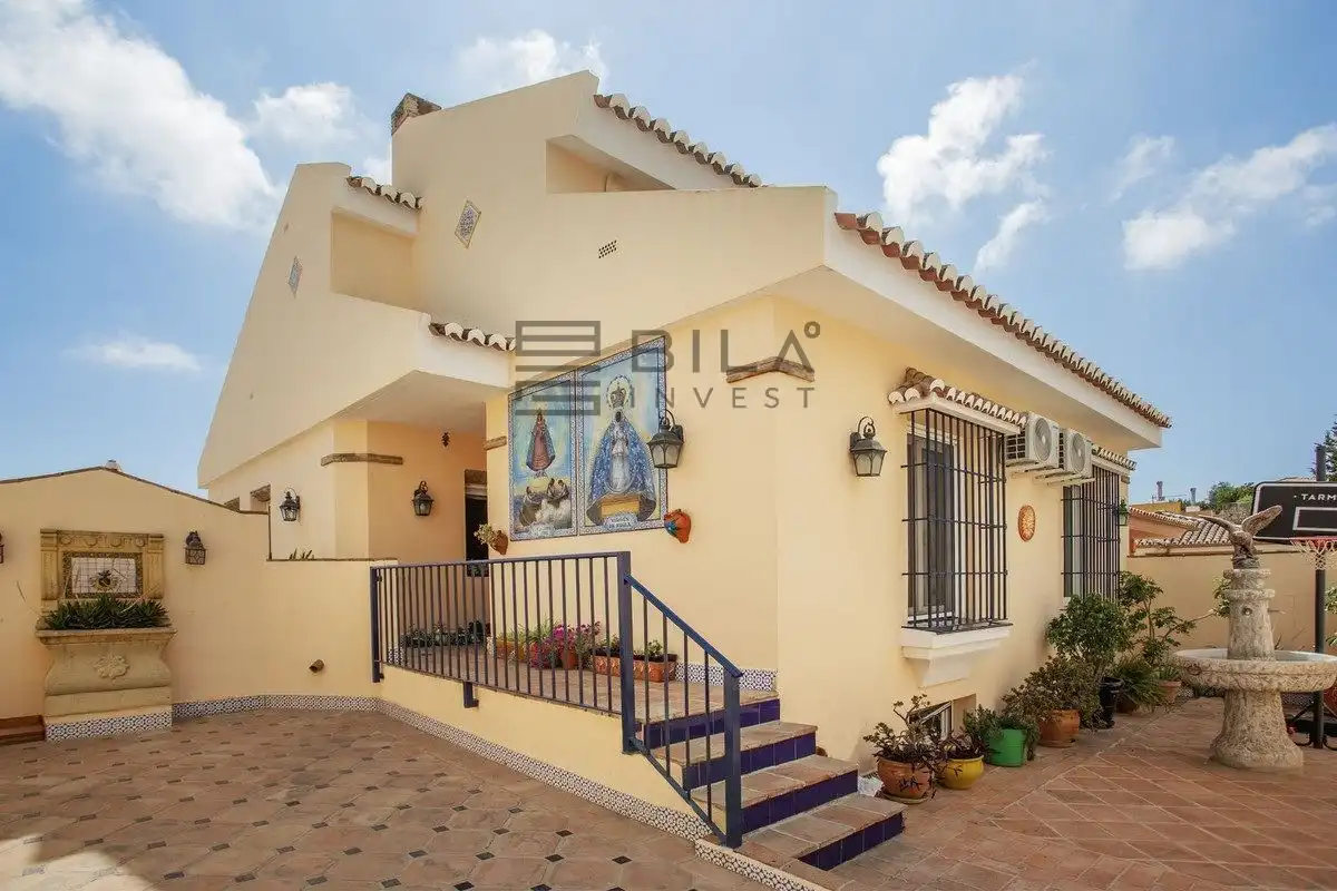 Detached homes for sale in de la Cañada, Rancho Domingo - La Hacienda