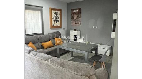 CASA REFORMADA CON POSIBILIDAD DE COCHERA., image 3