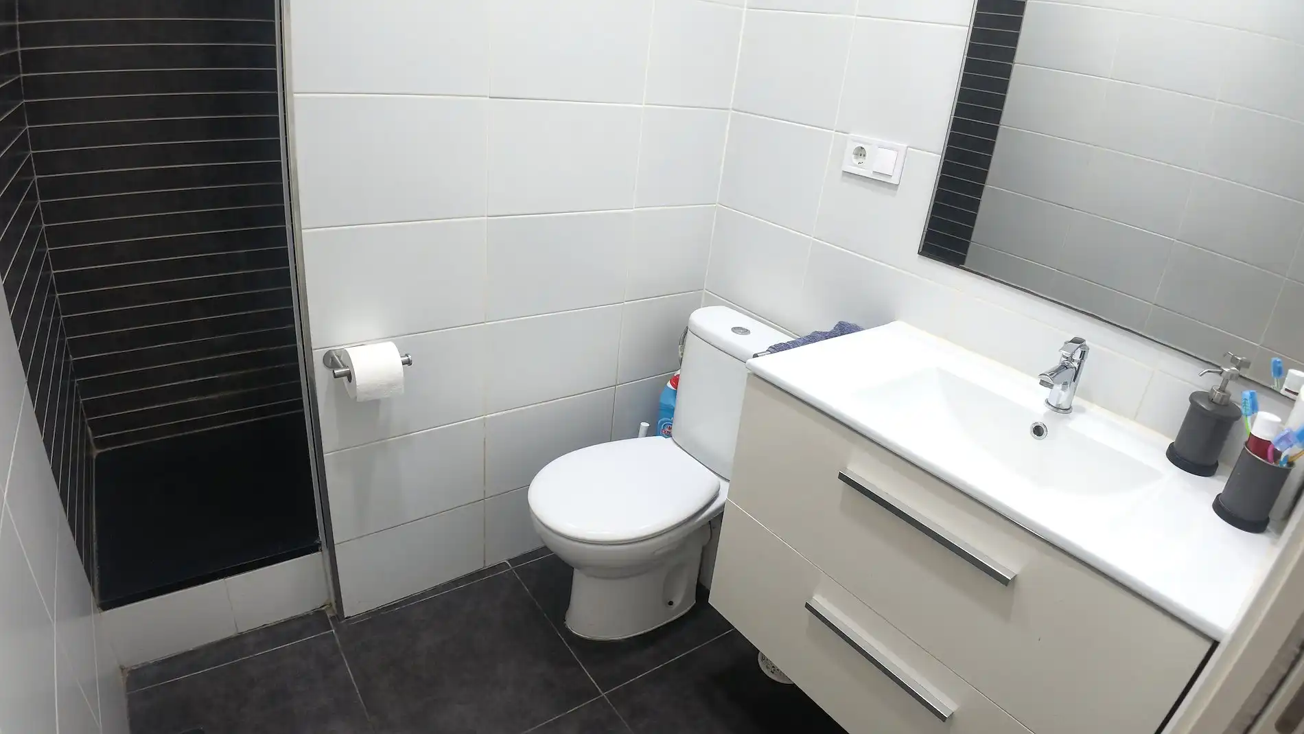 Baño de Piso en venta en Molins de Rei con Aire acondicionado y Parquet
