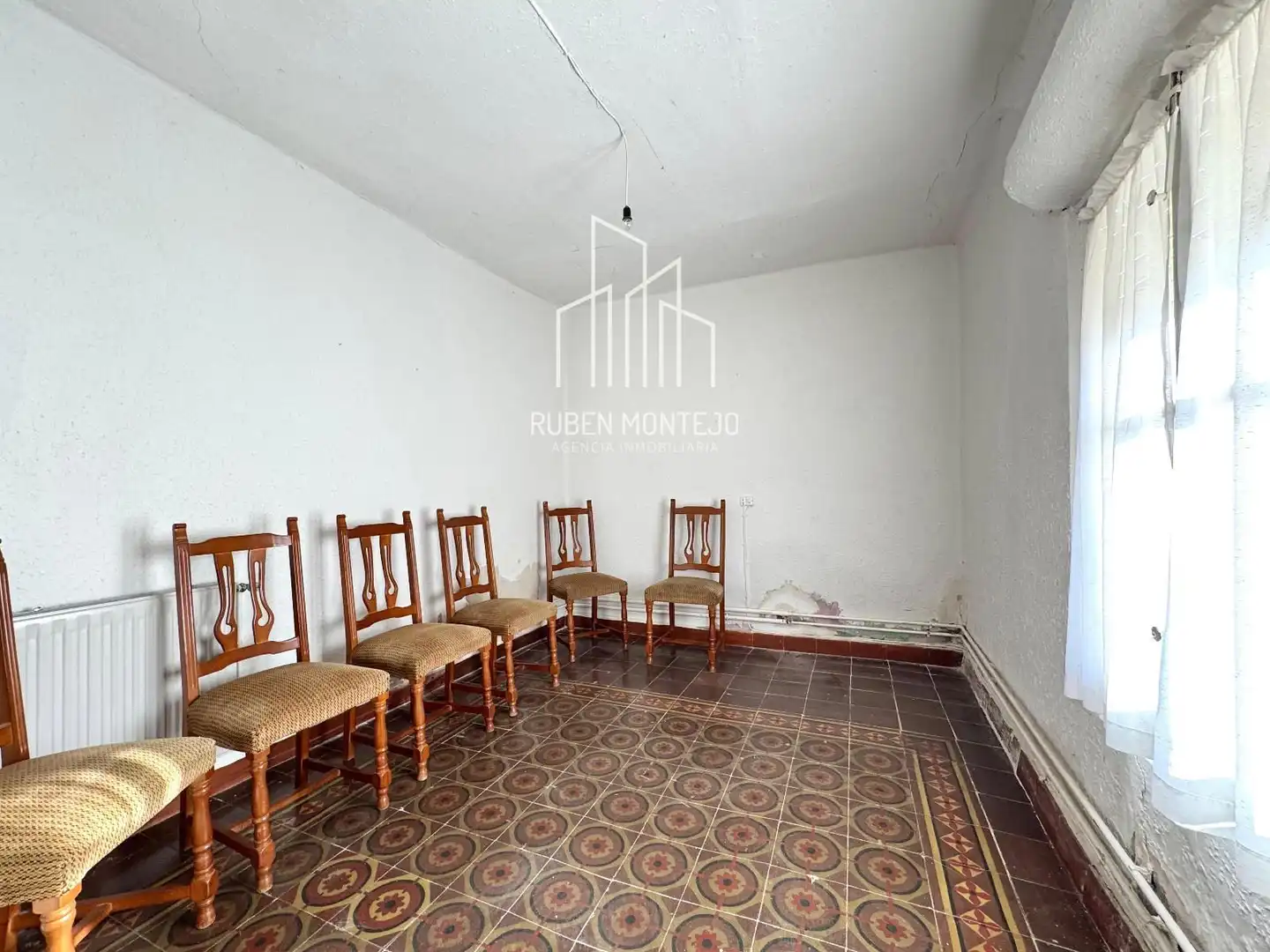 Sala de estar de Casa adosada en venta en Gomecello con Calefacción, Terraza y Trastero