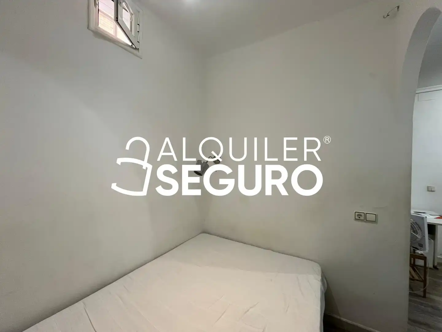Schlafzimmer von Wohnung zur Miete in Madrid mit Möbliert