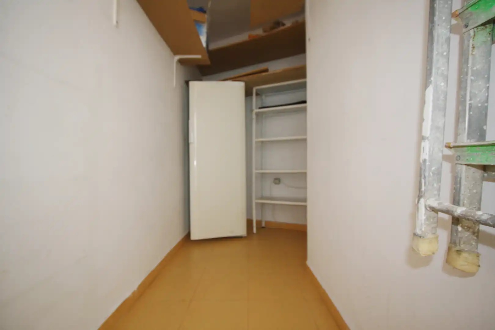 Piso en venta en Albacete con Calefacción, Trastero y Amueblado