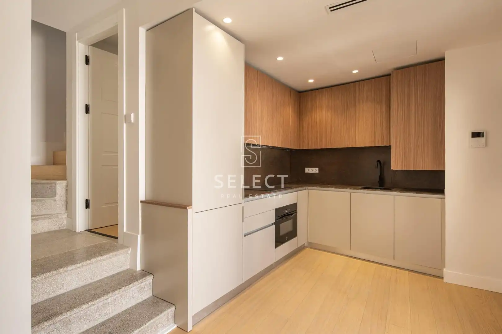 Cocina de Apartamento en venta en Granada con Aire acondicionado, Terraza y Piscina