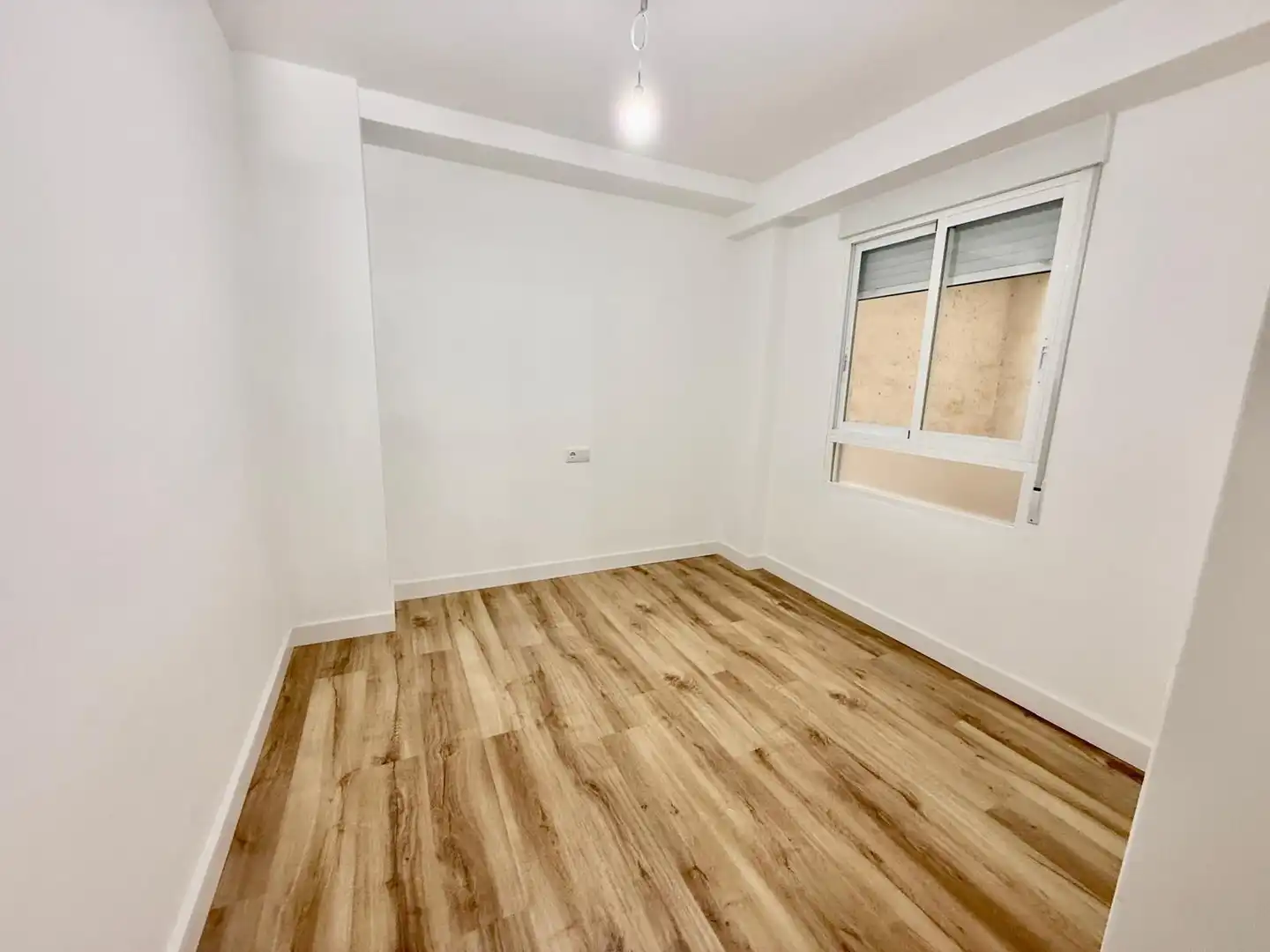 Piso en venta en Calle CONRADO DEL CAMPO, Sector V