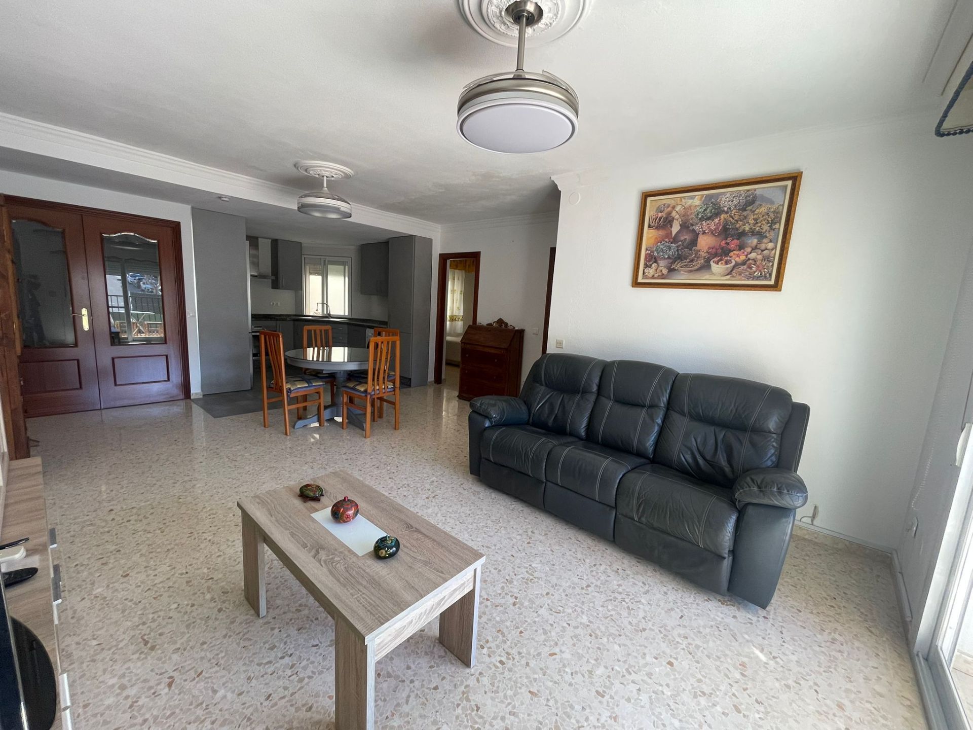 Living room of Flat for sale in Vélez-Málaga  with Air Conditioner, Heating and Terrace