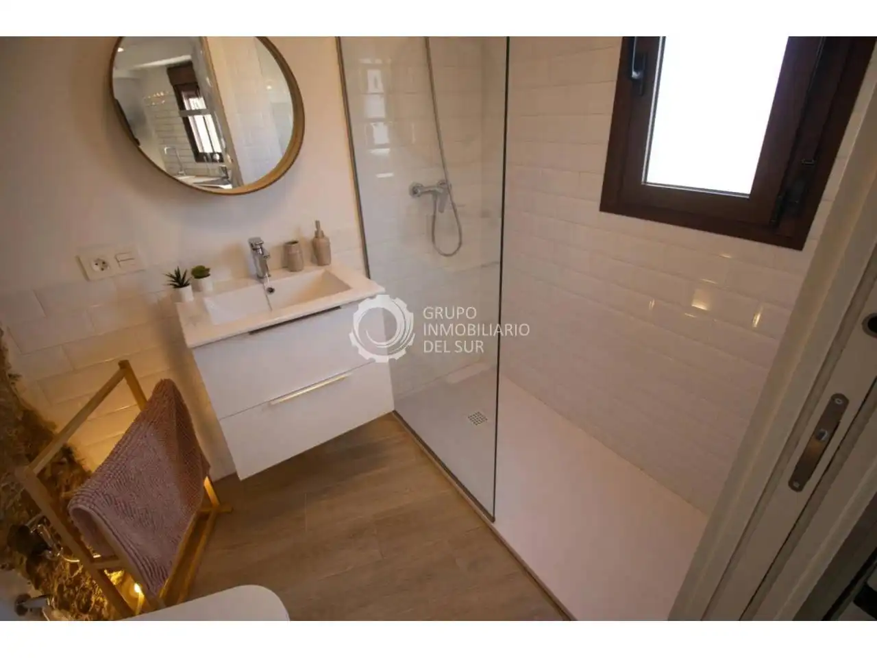 Bathroom of Houses for sale in Setenil de las Bodegas  with Terrace and Furnished
