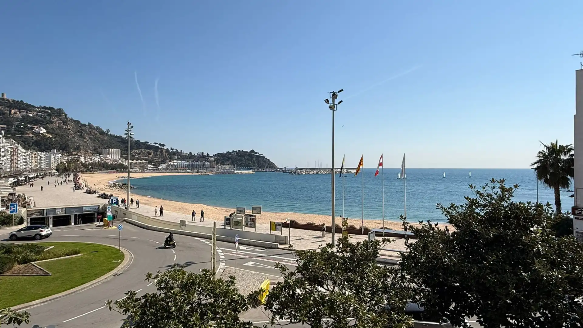 Vista exterior de Apartamento en venta en Blanes con Aire acondicionado, Amueblado y Horno