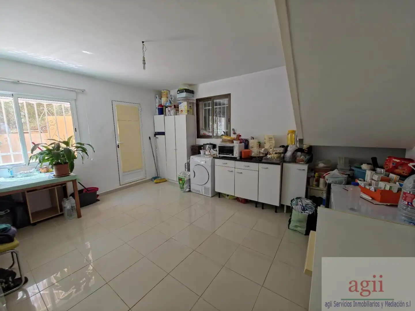 Cuina de Casa o xalet en venda en Trillo amb Calefacció, Terrassa i Balcó