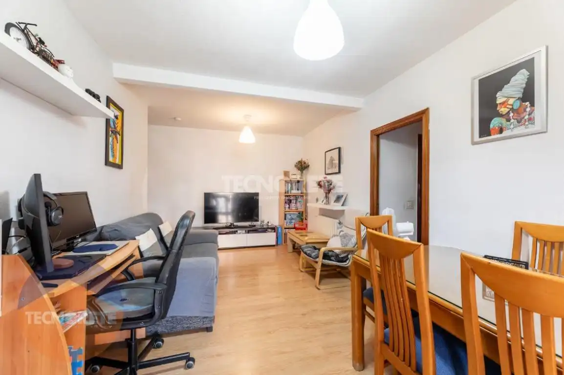 Piso con ascensor en venta en Casco Antiguo, imagen 2
