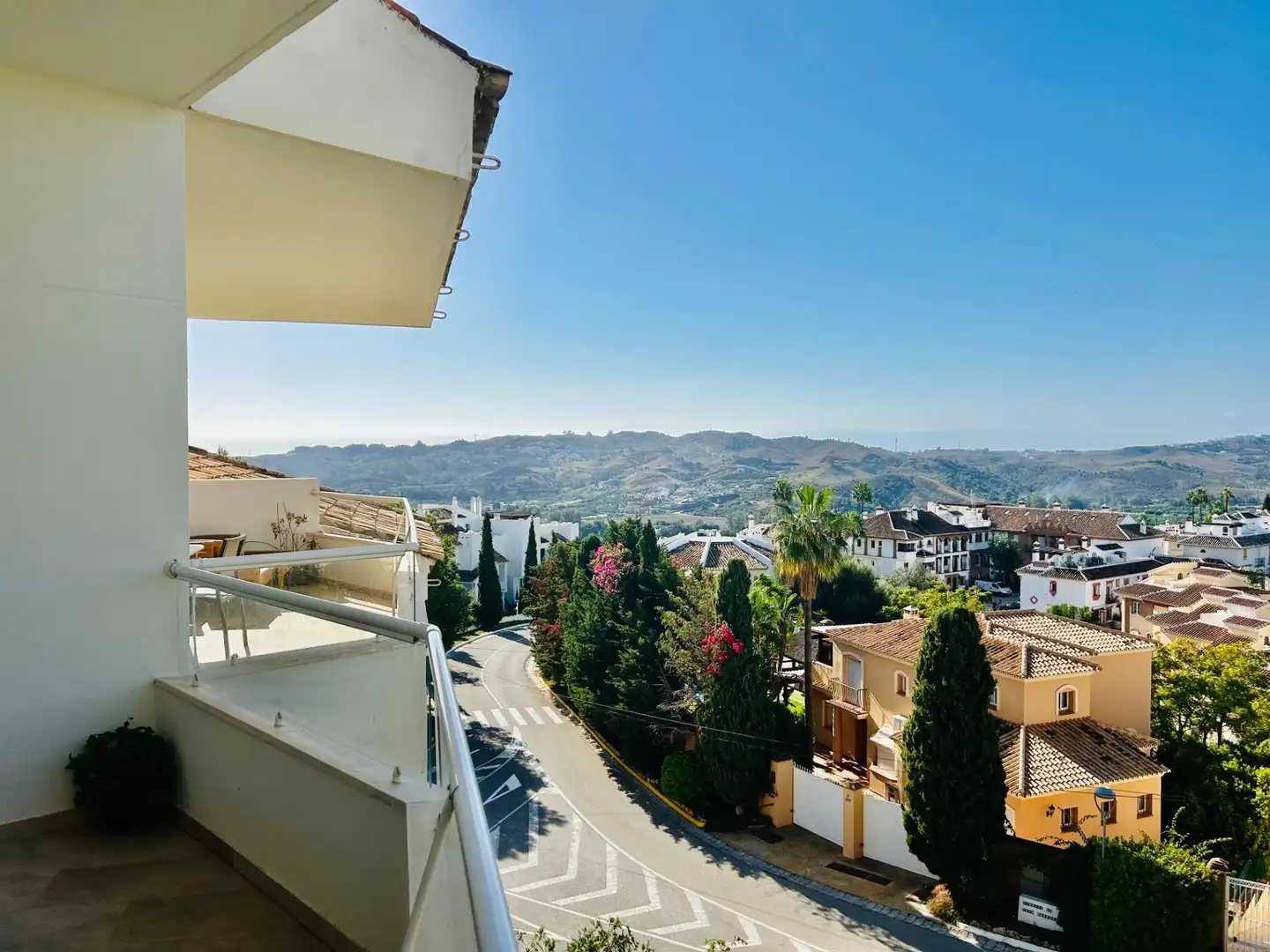 Außenansicht von Wohnungen zur Miete in Mijas mit Klimaanlage, Terrasse und Möbliert