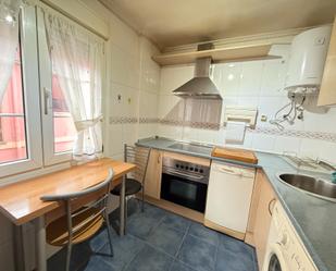 Cuina de Apartament en venda en Bilbao  amb Calefacció, Moblat i Rentadora