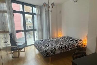 Foto 2 von Maisonette zum Verkauf in Carrer Freser, El Camp de l'Arpa del Clot,  Barcelona Capital