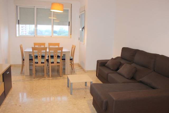 Piso en Alquiler en Oliva pueblo