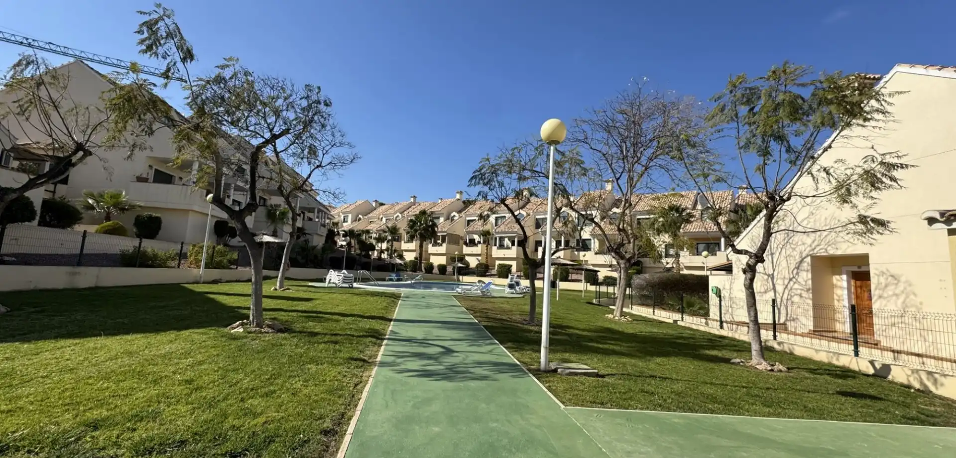 Vista exterior de Planta baixa en venda en Orihuela amb Aire condicionat, Terrassa i Piscina