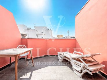 Penthouse mit Aufzug zum Verkauf in Calle Juan de Miranda