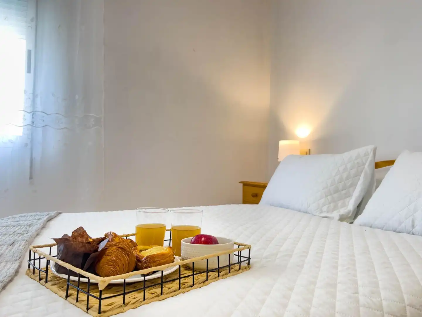 Schlafzimmer von Wohnung zur Miete in O Grove   mit Heizung