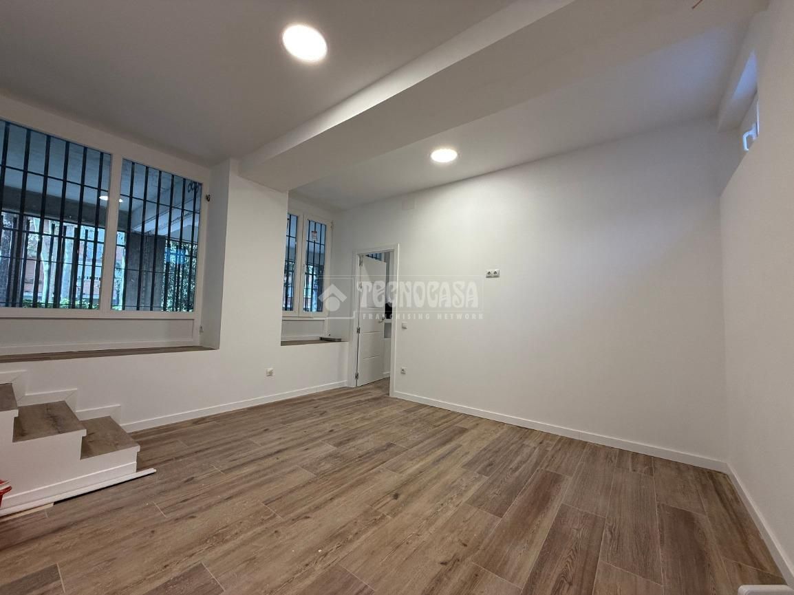 Premises for sale in  Madrid Capital  with Air Conditioner