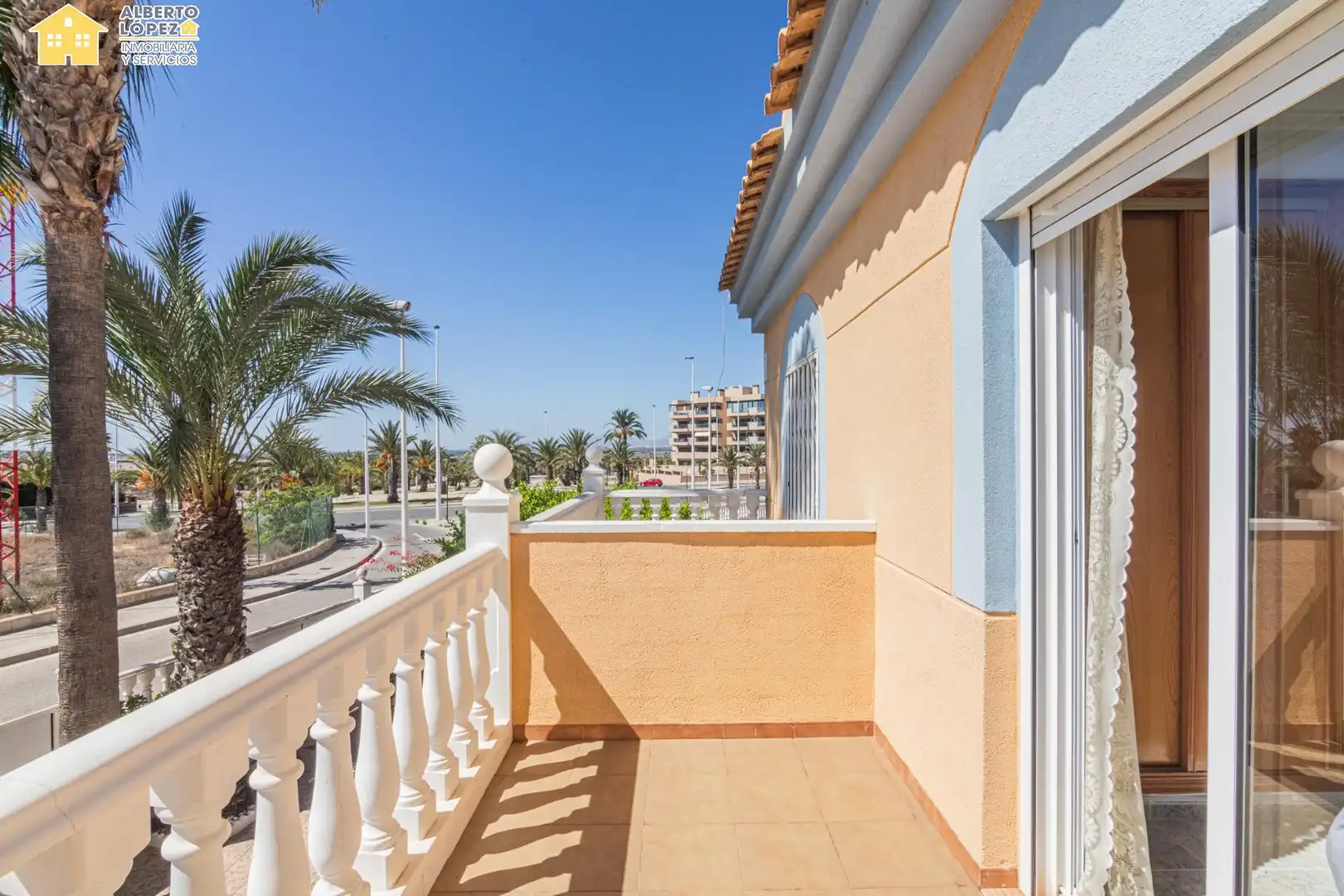 Bungalow with terrace for sale in Los Arenales del Sol, imagen 28