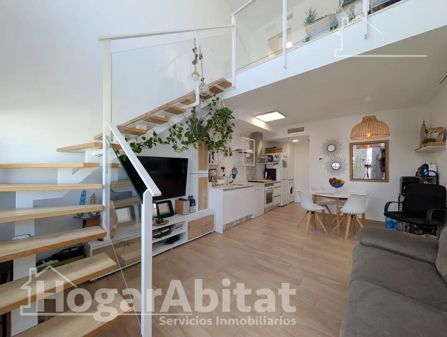 Wohnzimmer von Einfamilien-Reihenhaus zum Verkauf in Santa Pola mit Klimaanlage, Heizung und Terrasse