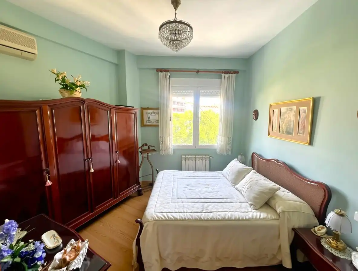 Habitación de Piso en venta en Madrid con Calefacción