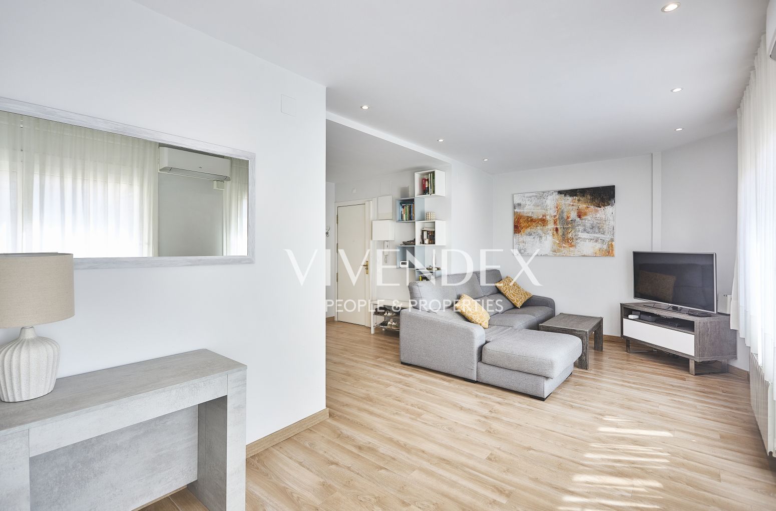 Sala d'estar de Pis en venda en  Barcelona Capital amb Aire condicionat, Calefacció i Parquet