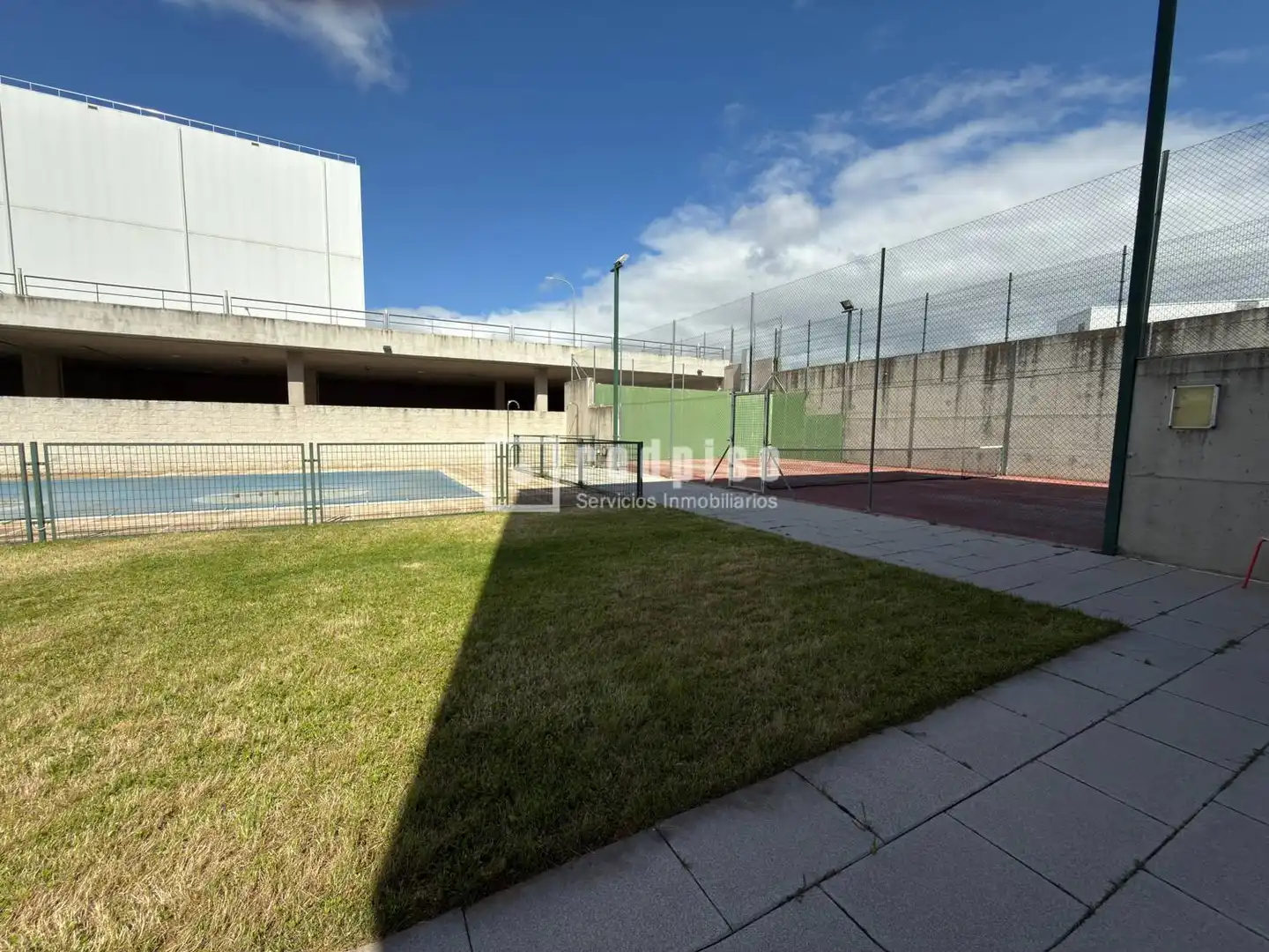 Parkplatz von Loft zum Verkauf in Tres Cantos mit Klimaanlage, Heizung und Terrasse