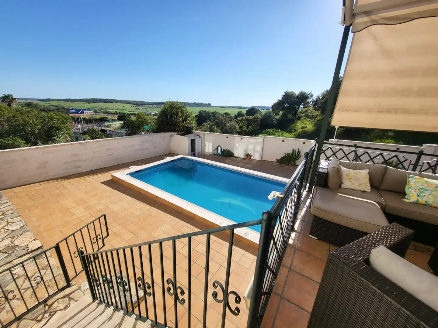 Piscina de Casa o xalet en venda en Badajoz amb Aire condicionat, Calefacció i Jardí privat
