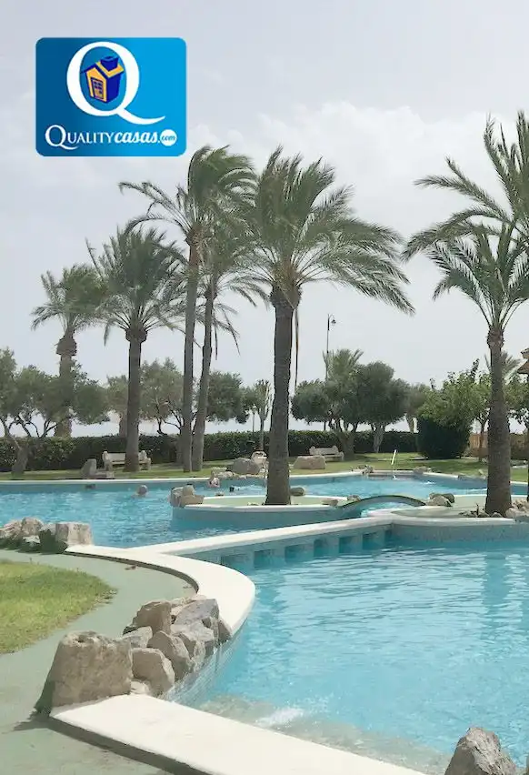 Piscina de Apartament en venda en El Campello amb Terrassa i Piscina comunitària
