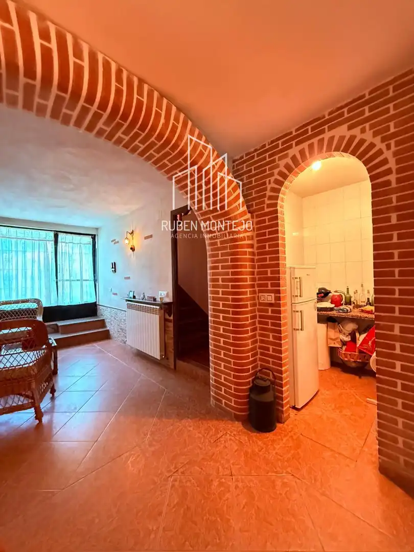 Casa adosada en venda en Cabrerizos amb Calefacció, Jardí privat i Terrassa