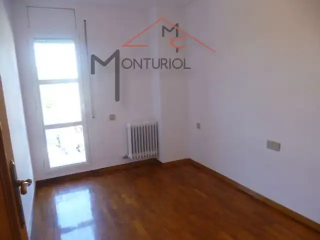 Dormitori de Casa adosada en venda en Sant Joan Despí amb Aire condicionat, Calefacció i Jardí privat