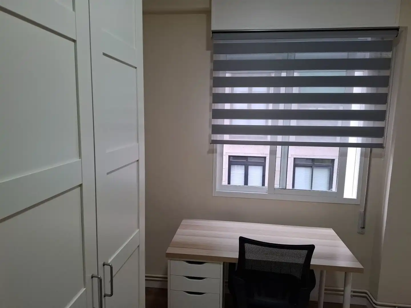 Schlafzimmer von Wohnung zur Miete in A Ponte