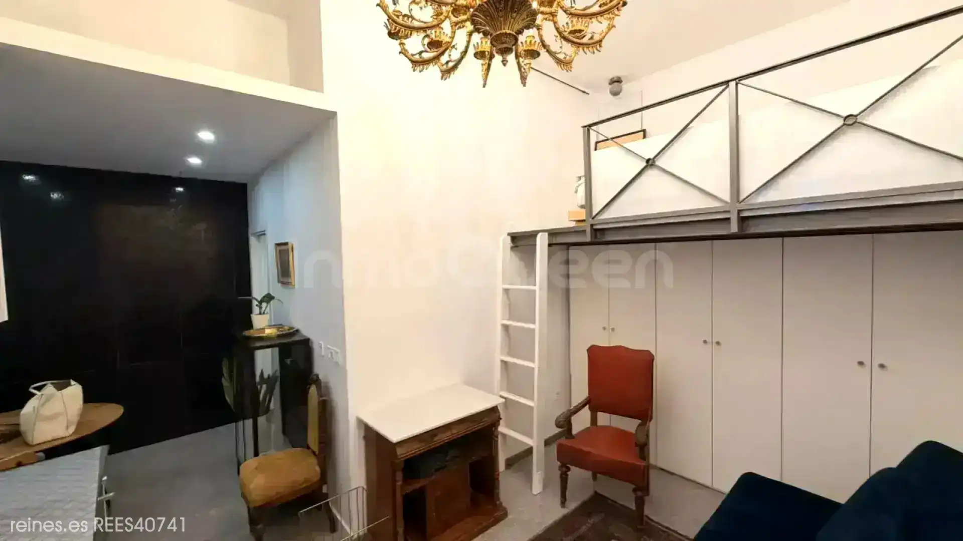 Dormitori de Apartament de lloguer en Madrid amb Calefacció i Moblat