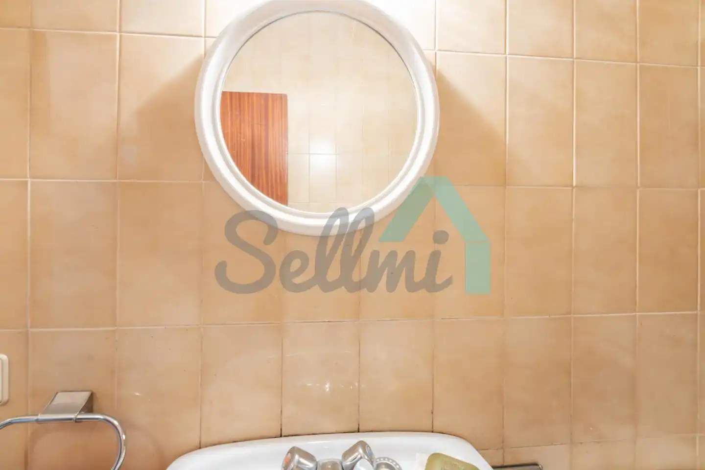 Bathroom of Flat for sale in Belmonte de Miranda  with Heating and Terrace