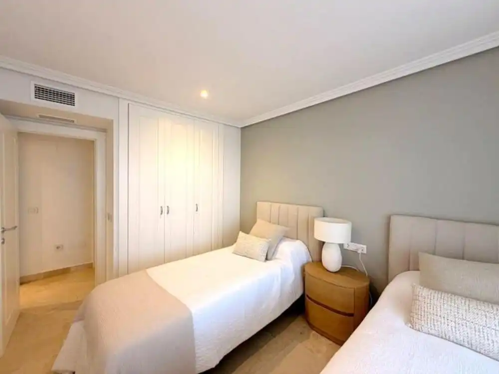 Bedroom of Apartments for rent in Benahavís  with Air Conditioner, Terrace and Swimming Pool