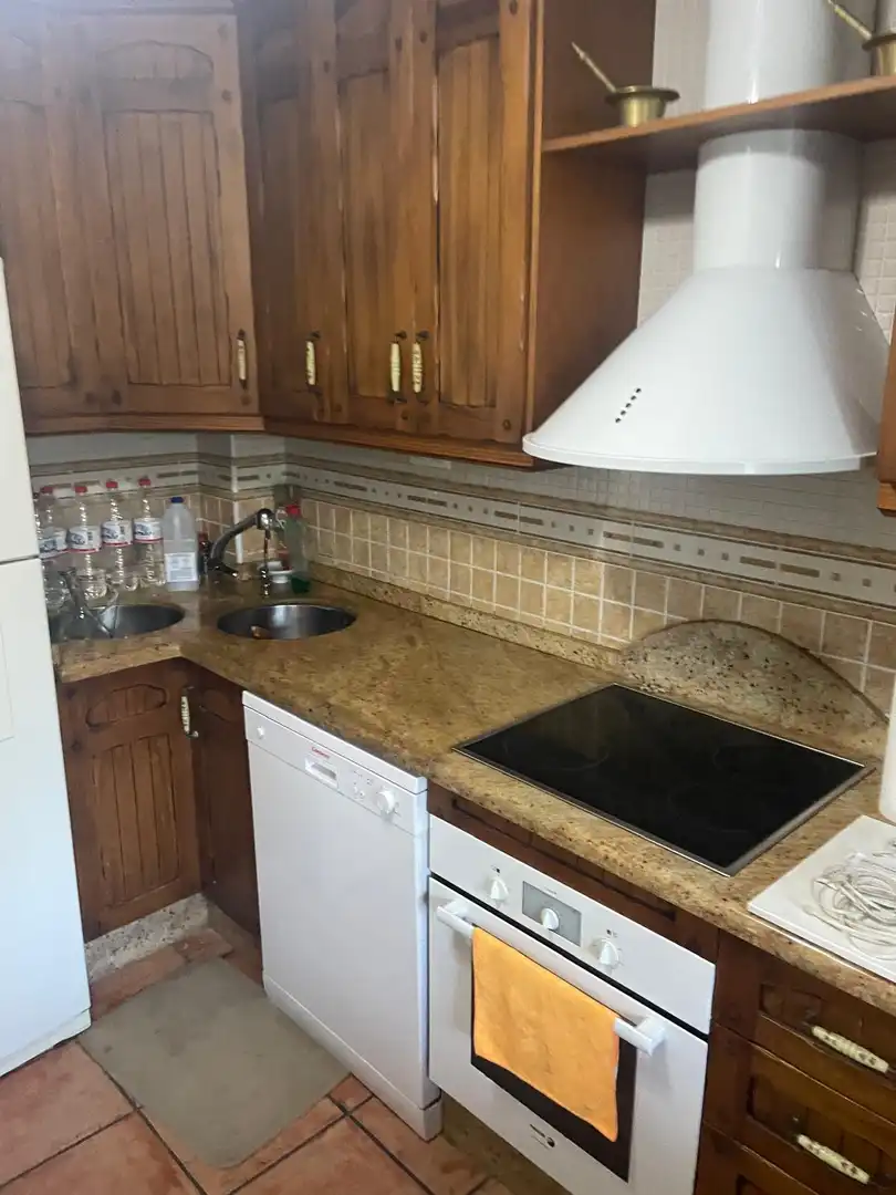 Cuina de Casa o xalet de lloguer en Roquetas de Mar amb Aire condicionat, Calefacció i Jardí privat
