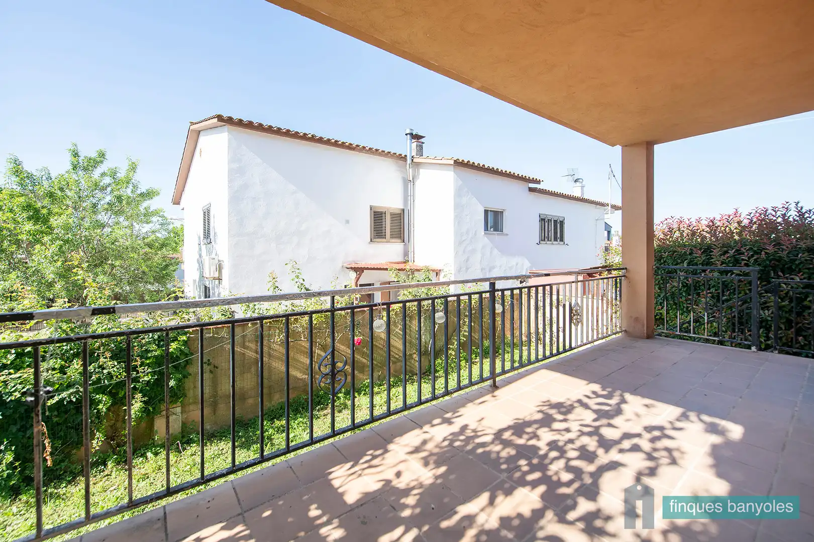 Exterior view of Houses for sale in Fontcoberta  with Air Conditioner, Private garden and Terrace