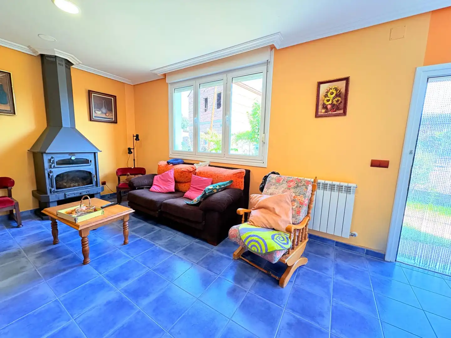 Sala de estar de Casa o chalet en venta en Ponferrada con Calefacción, Jardín privado y Terraza