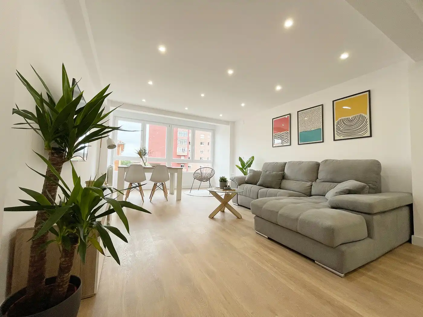 Sala d'estar de Apartament en venda en Santander amb Calefacció, Parquet i Moblat